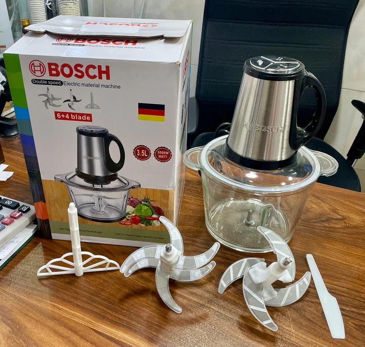 خردکن و غذاساز بوش (Bosch) مدل BS-2025، دارای 6 تیغه و 4 تیغه زاپاس، همراه با همزن و کاردک، توان 3000 وات